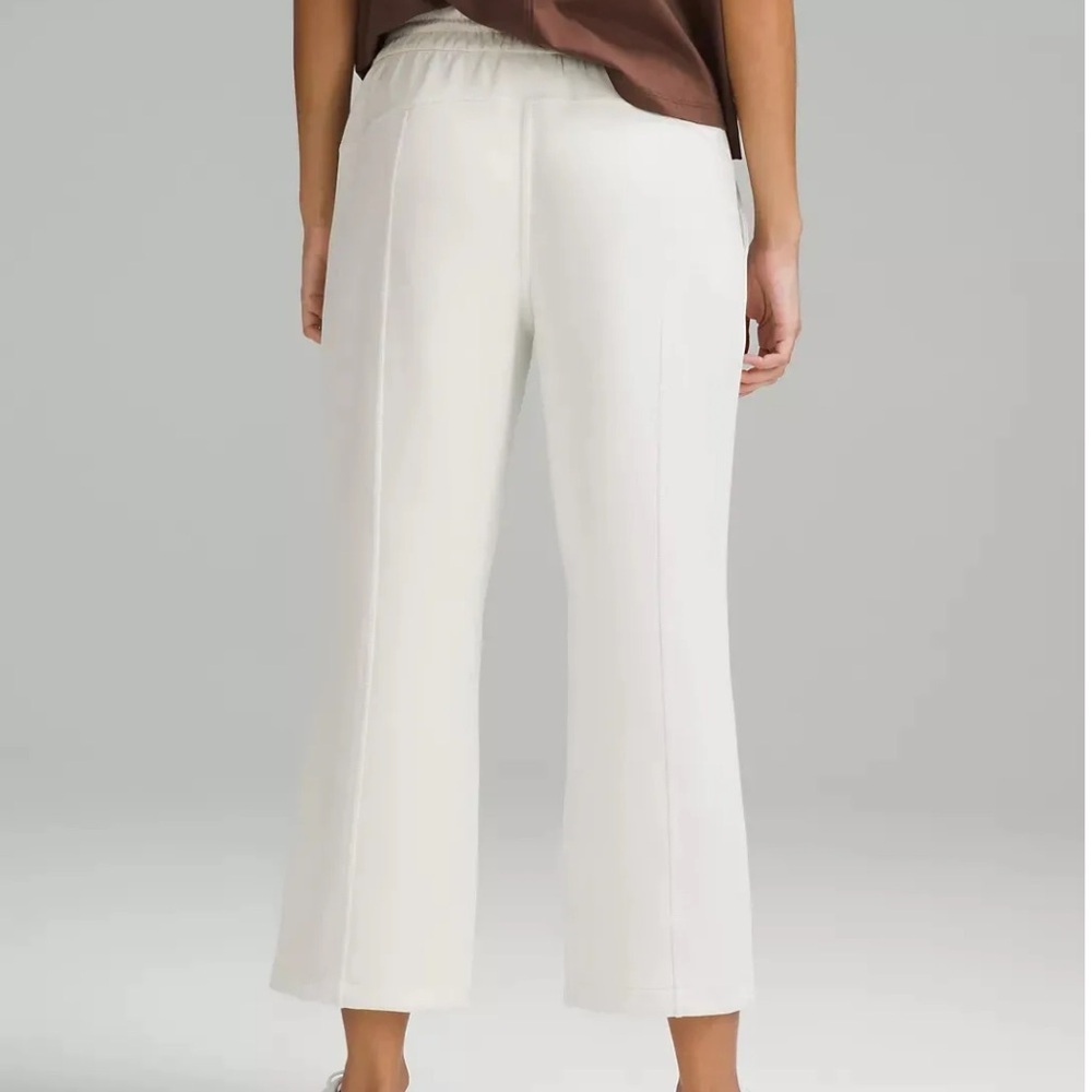 LULULEMON Softstreme High-Rise Straight-Leg Cropped 24” Length Bone Size 10 NEW - Picture 13 of 15